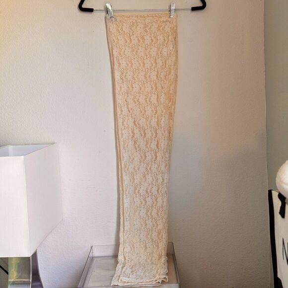 Origami by Vivian Plus Size Lace Leggings – Cream Floral Sheer - Picture 2 of 4